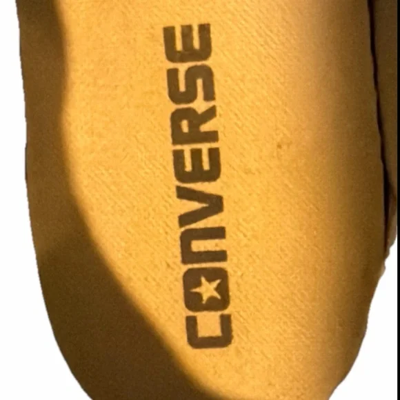 Converse Low-Top Sneakers in Light Gray and White Size 7 - Picture 7 of 8